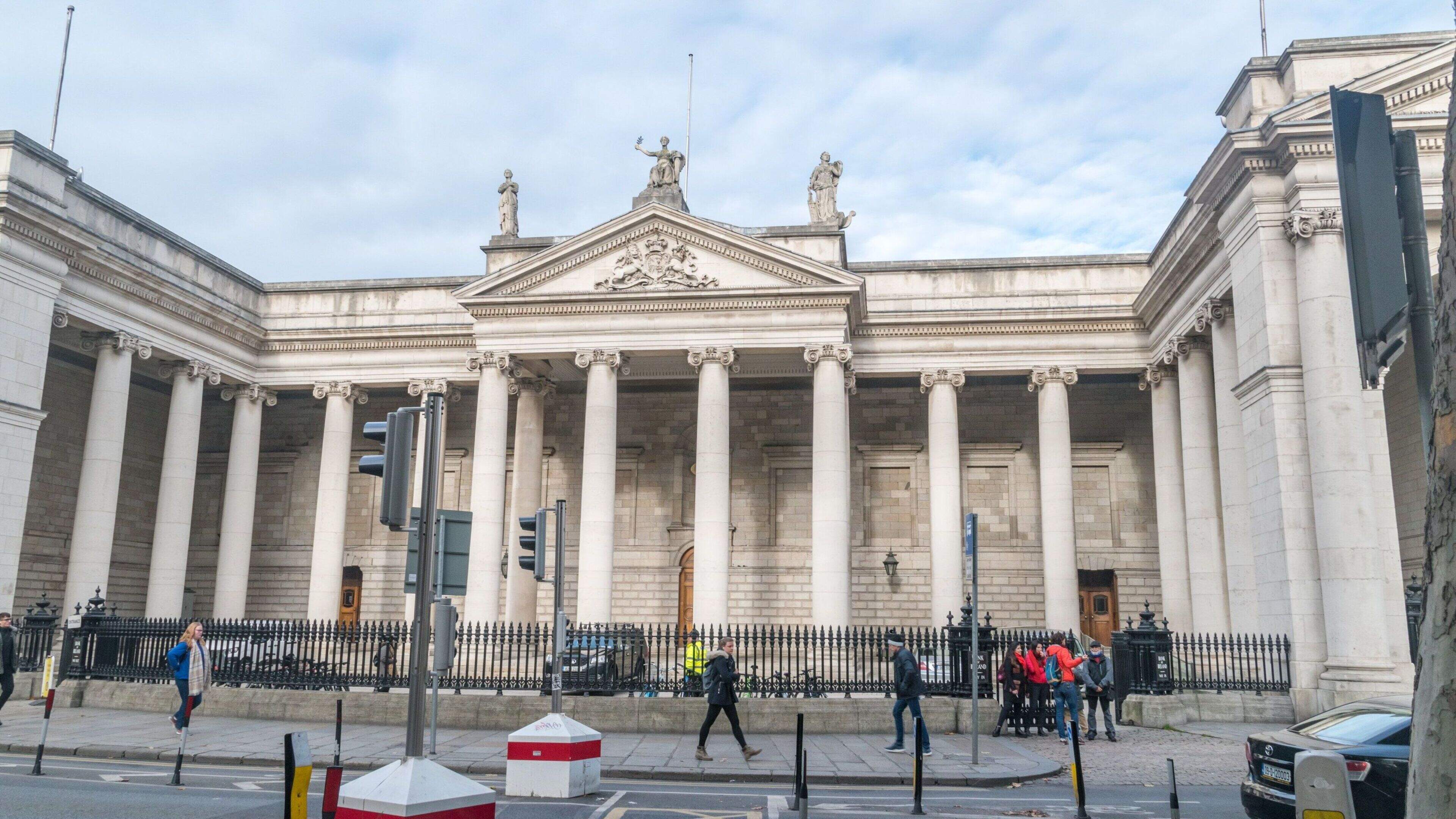 Calls for Dublin’s landmark Bank of Ireland building on College Green to be handed back to the State